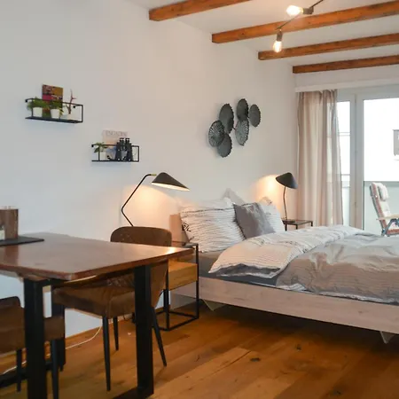 Swissme - Modernes Am Sportplatz Mit Balkon & Parkplatz Apartment St. Moritz