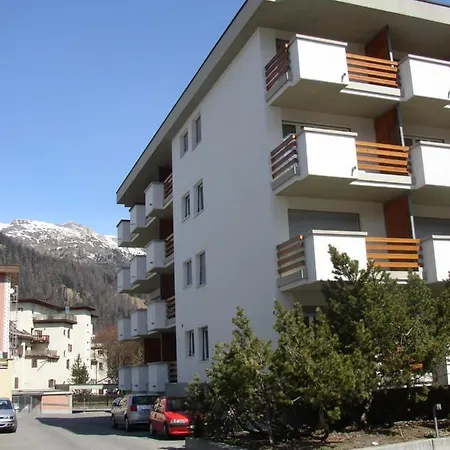 Swissme - Modernes Am Sportplatz Mit Balkon & Parkplatz * סנט מוריץ